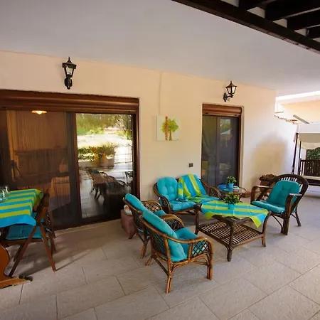 Apartment Beautiful With Exotic Garden At Peukoxori! Pefkochori