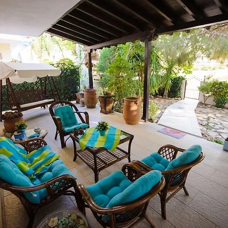 Apartment Beautiful With Exotic Garden At Peukoxori! Pefkochori