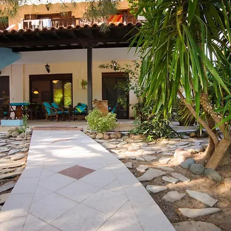 Beautiful With Exotic Garden At Peukoxori! Apartment *